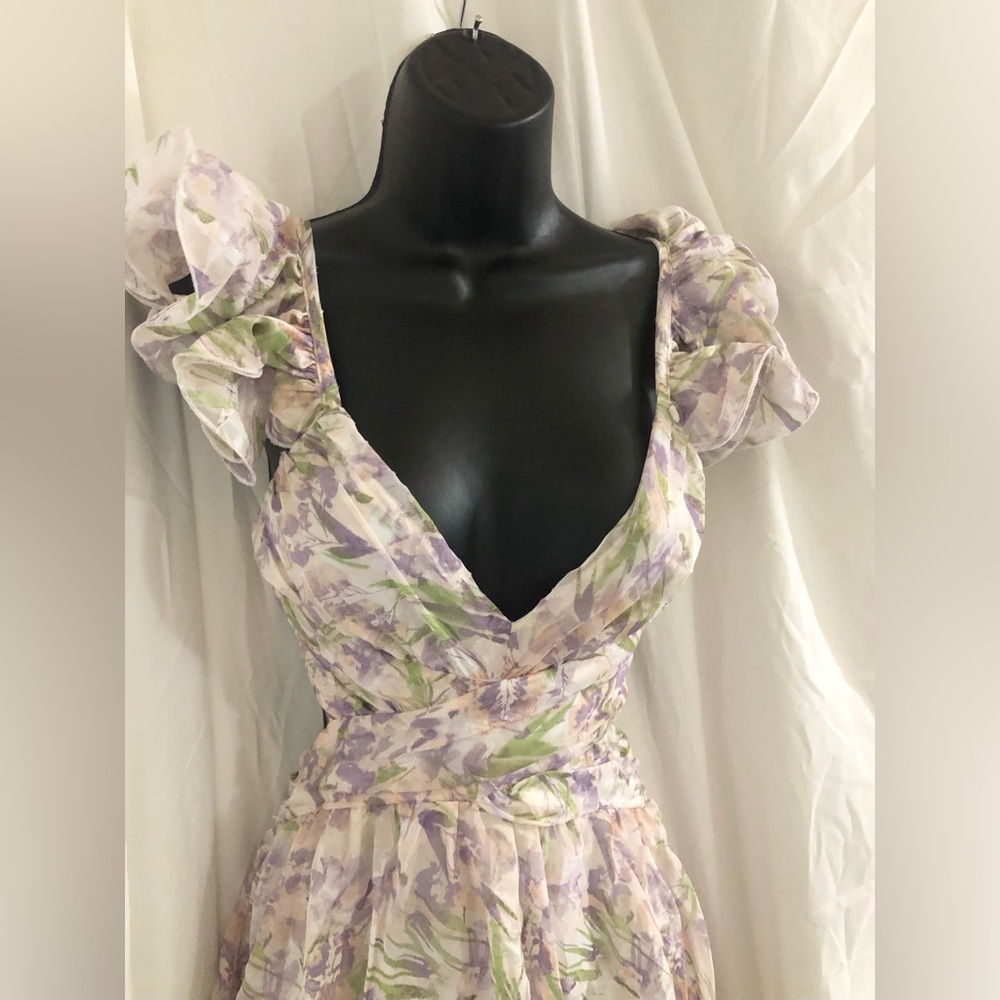 Ethereal ruffled shoulder sweetheart neckline cutout
layered maxi dress size XS - Picture 2 of 16
